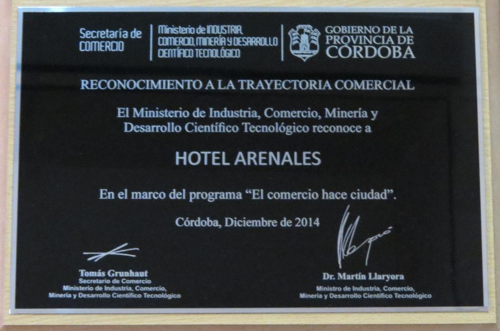 Hotel Arenales Вілья-Карлос-Пас Екстер'єр фото