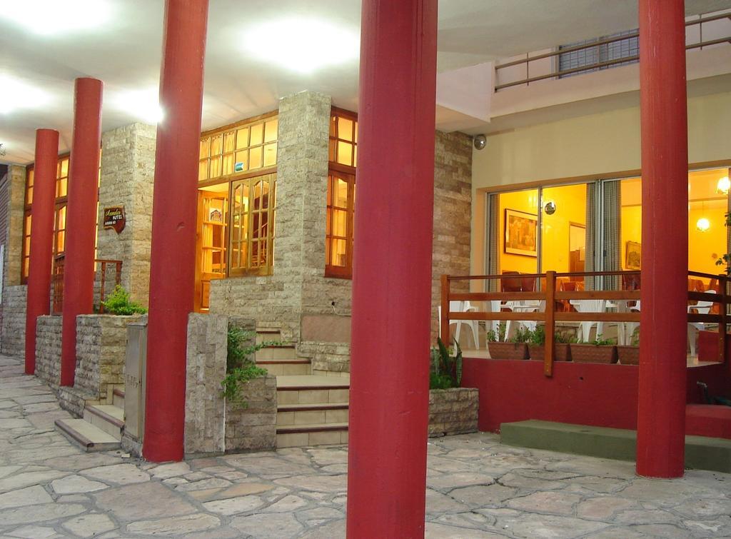 Hotel Arenales Вілья-Карлос-Пас Екстер'єр фото