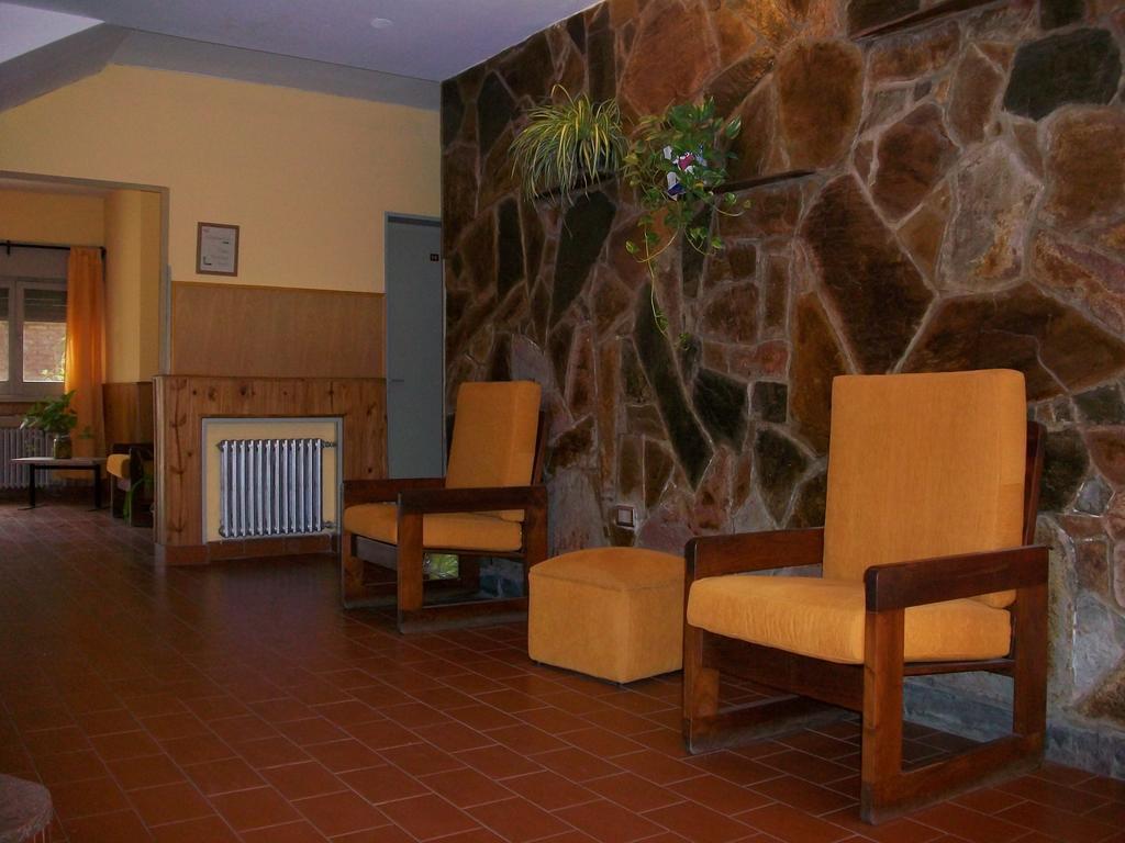 Hotel Arenales Вілья-Карлос-Пас Екстер'єр фото